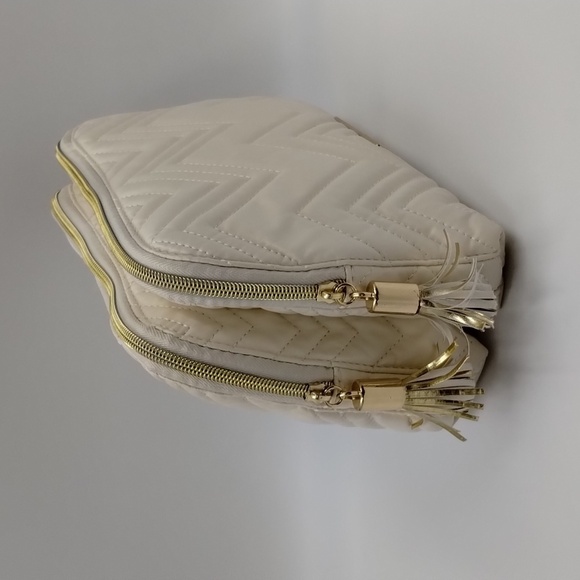 Tartan Twine quilted two part makeup bag zip top with gold tassels cream - Picture 2 of 13